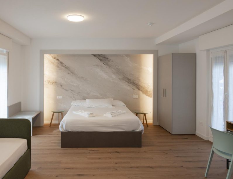 04aa3eb6-f596-45b1-97cc-87ee6818559f